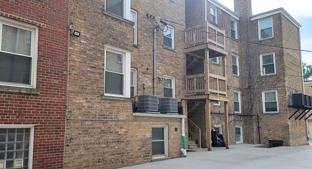 2840 W Arthur Street 2W, Chicago, IL 60645