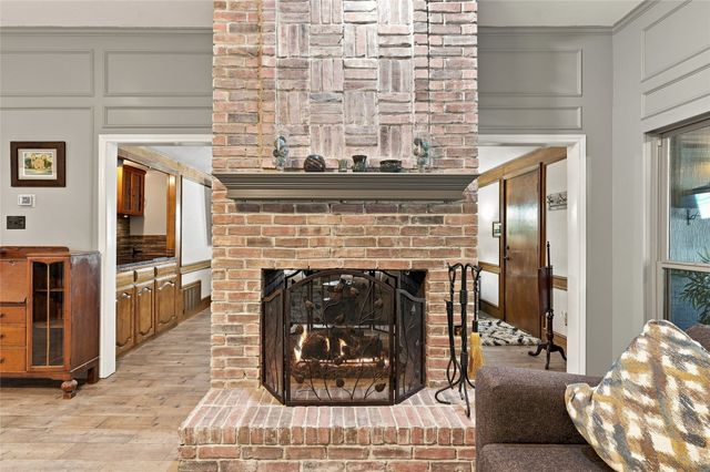 2906 River Crest Street, Grapevine, TX 76051