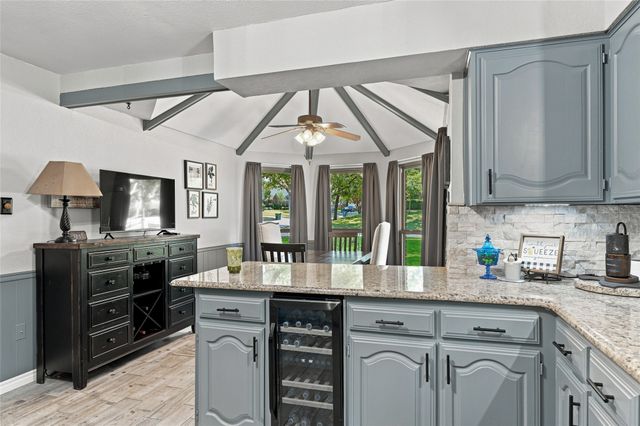 2906 River Crest Street, Grapevine, TX 76051