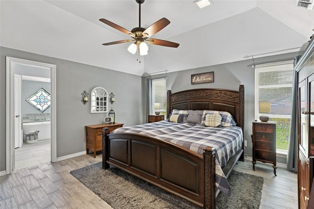 2906 River Crest Street, Grapevine, TX 76051