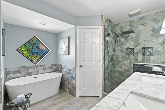 2906 River Crest Street, Grapevine, TX 76051