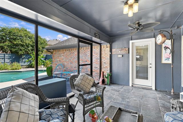 2906 River Crest Street, Grapevine, TX 76051