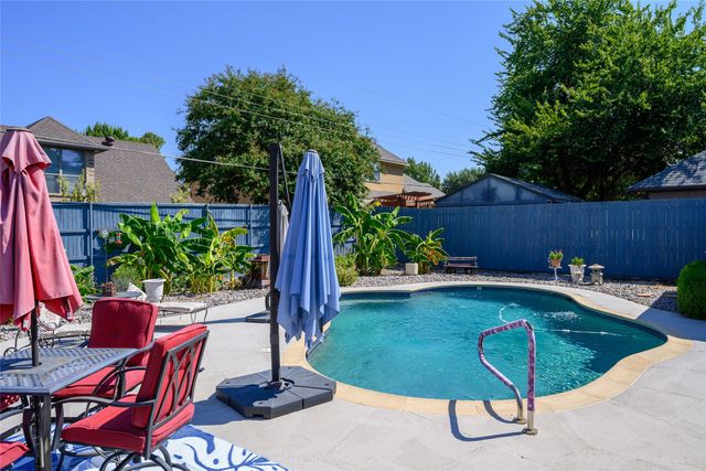 2906 River Crest Street, Grapevine, TX 76051