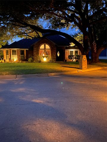2906 River Crest Street, Grapevine, TX 76051