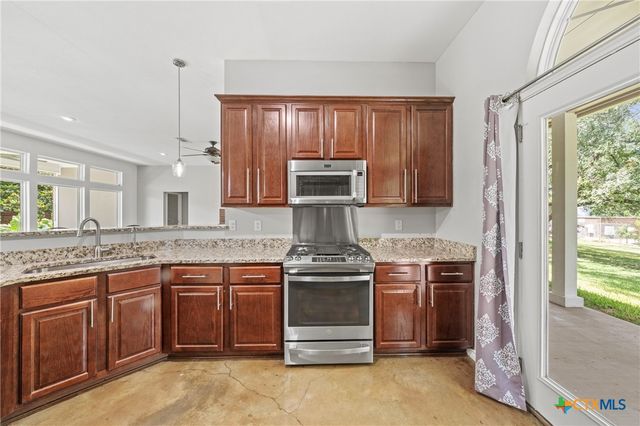 68 Richland Drive, Belton, TX 76513