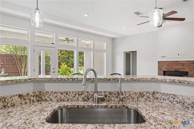 68 Richland Drive, Belton, TX 76513