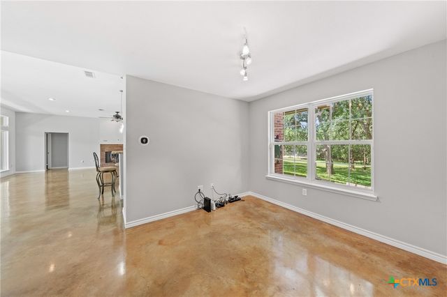 68 Richland Drive, Belton, TX 76513