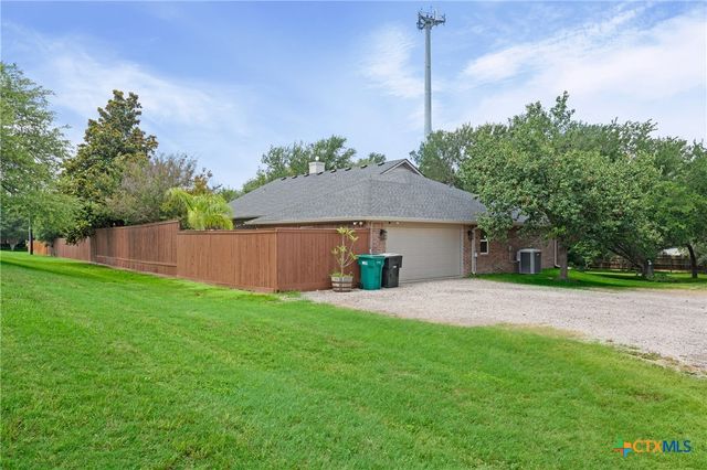 68 Richland Drive, Belton, TX 76513