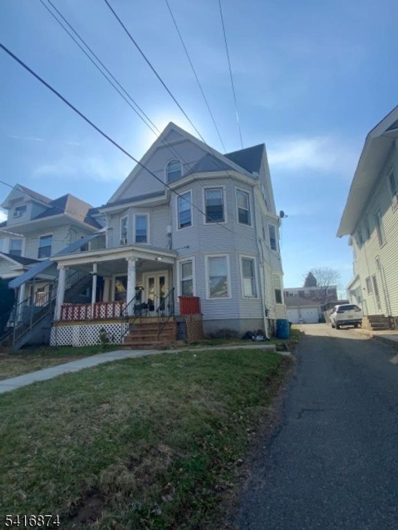 130 Murray St, Elizabeth City, NJ 07202