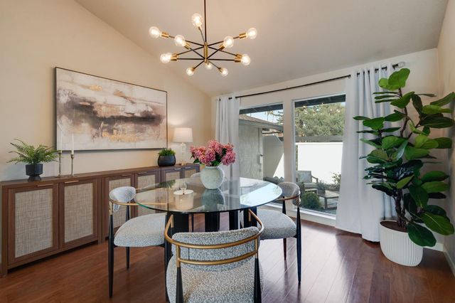 28 Keel Ct, Sacramento, CA 95831