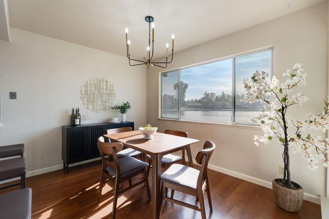 28 Keel Ct, Sacramento, CA 95831