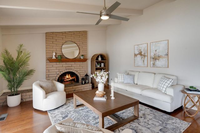 28 Keel Ct, Sacramento, CA 95831