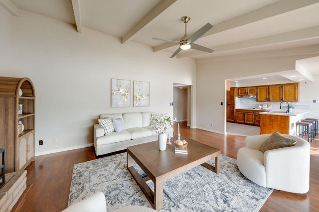 28 Keel Ct, Sacramento, CA 95831