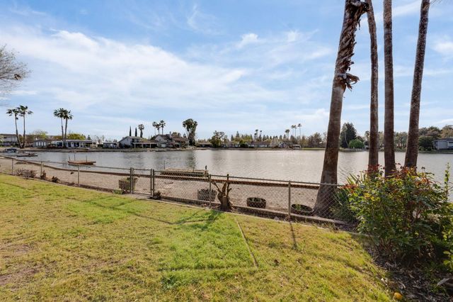 28 Keel Ct, Sacramento, CA 95831