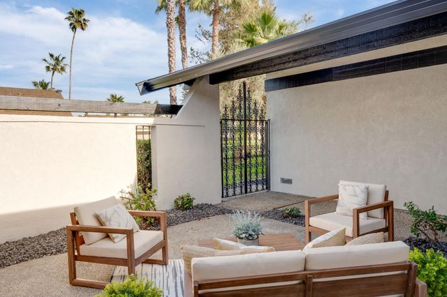 28 Keel Ct, Sacramento, CA 95831