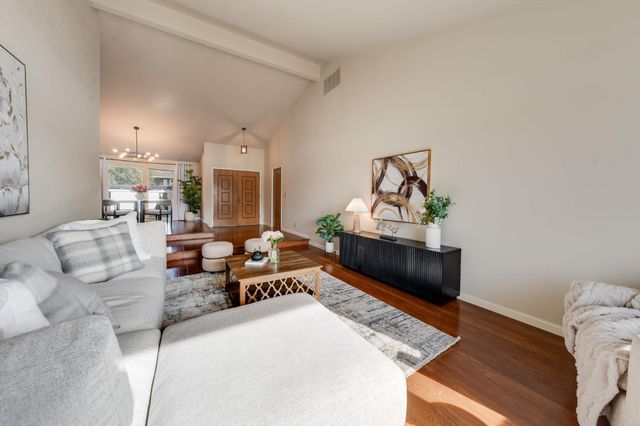 28 Keel Ct, Sacramento, CA 95831