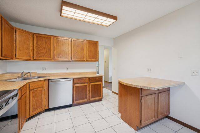 4041 Maureen Drive NE 103NE, Columbia Heights, MN 55421