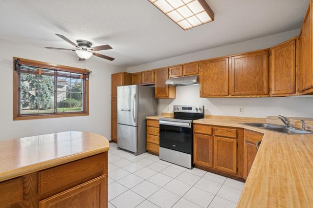 4041 Maureen Drive NE 103NE, Columbia Heights, MN 55421