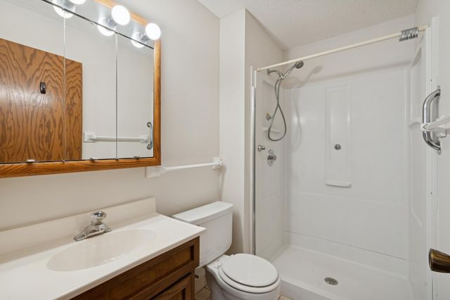 4041 Maureen Drive NE 103NE, Columbia Heights, MN 55421