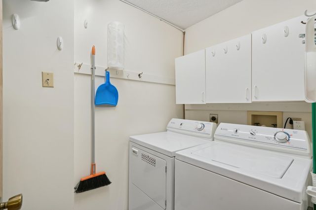 4041 Maureen Drive NE 103NE, Columbia Heights, MN 55421