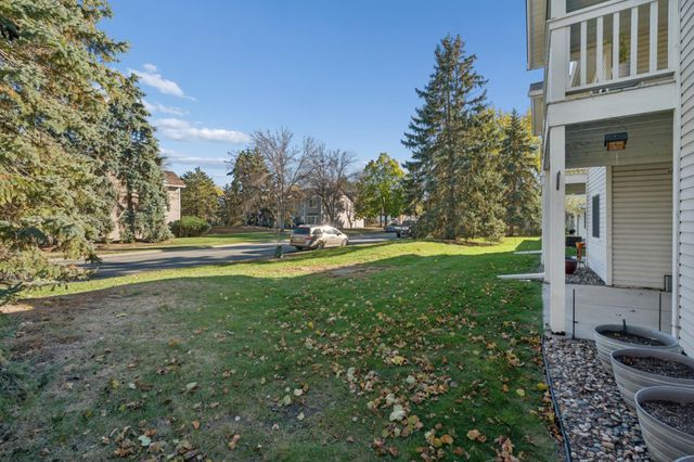 4041 Maureen Drive NE 103NE, Columbia Heights, MN 55421