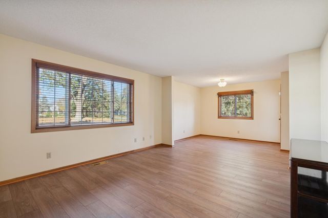 4041 Maureen Drive NE 103NE, Columbia Heights, MN 55421