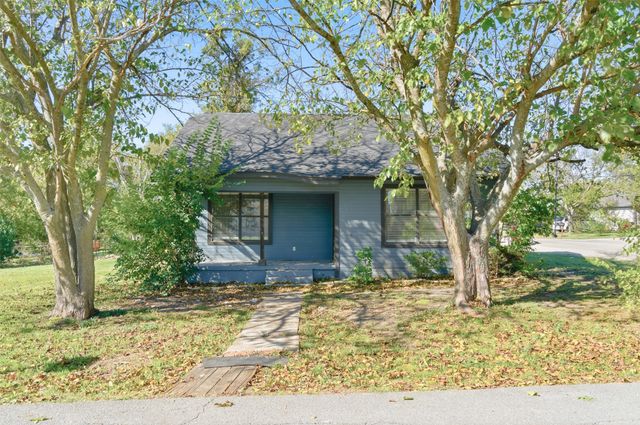 215 N Morrow Street, Blue Ridge, TX 75424