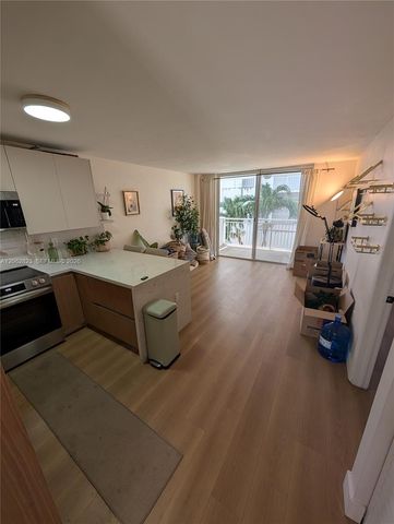 1666 West Ave 305, Miami Beach, FL 33139