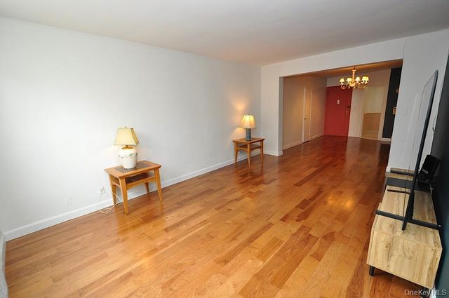 491 Riverdale Avenue 3C, Yonkers, NY 10705