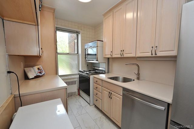 491 Riverdale Avenue 3C, Yonkers, NY 10705