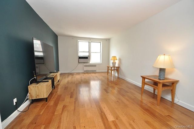 491 Riverdale Avenue 3C, Yonkers, NY 10705