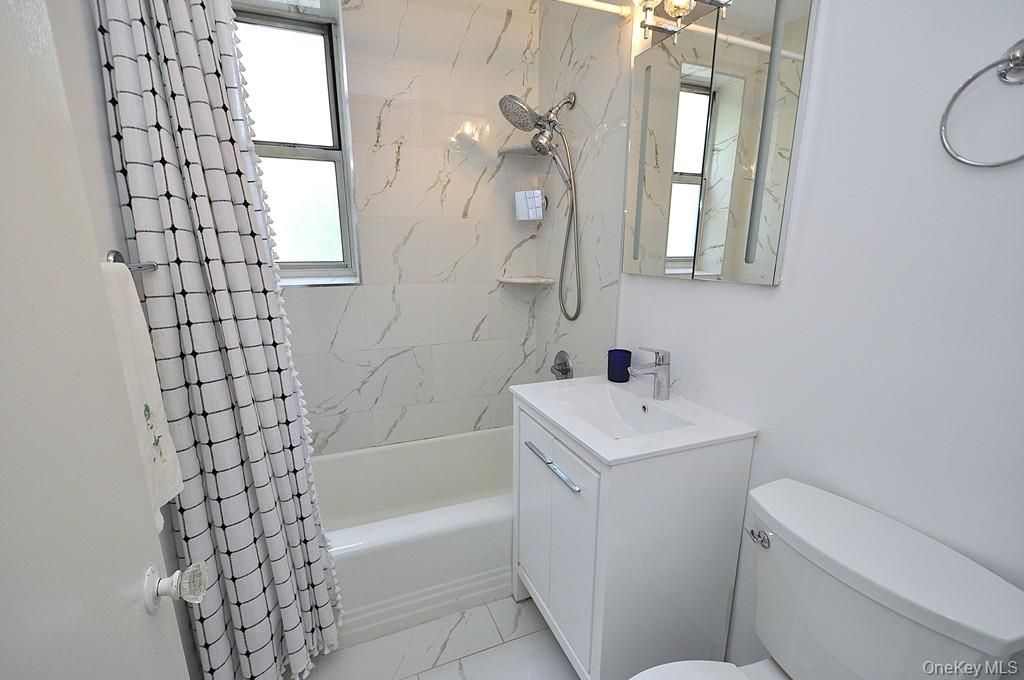 491 Riverdale Avenue 3C, Yonkers, NY 10705 — photo 5