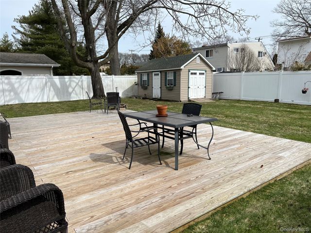 85 Riverside Avenue, Massapequa, NY 11758