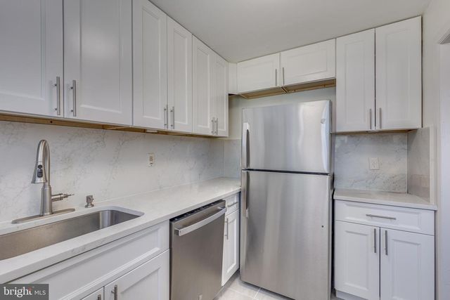 117-B CHERRY PARKE, Cherry Hill, NJ 08002