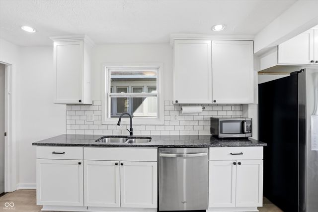 3915 N Capitol Avenue, Indianapolis, IN 46208