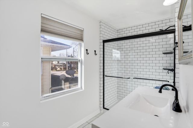 3915 N Capitol Avenue, Indianapolis, IN 46208