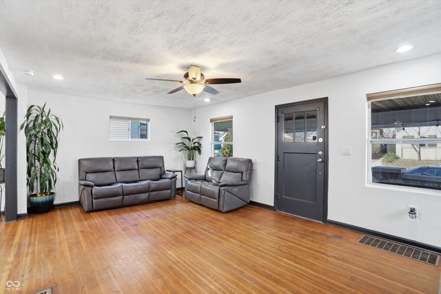 3915 N Capitol Avenue, Indianapolis, IN 46208