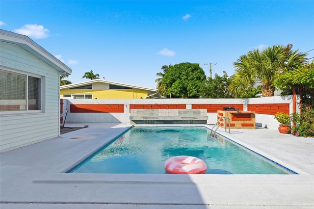 807 W Ocean Ave, Lantana, FL 33462