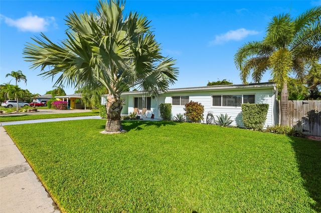 807 W Ocean Ave, Lantana, FL 33462