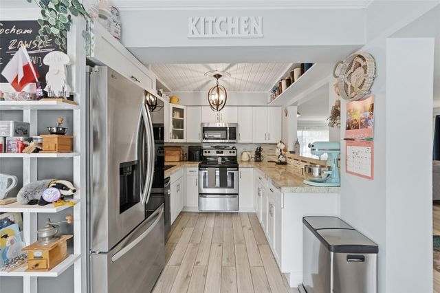 807 W Ocean Ave, Lantana, FL 33462