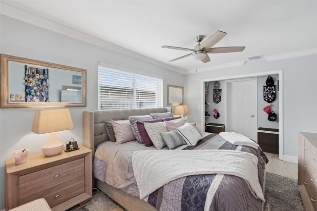 807 W Ocean Ave, Lantana, FL 33462