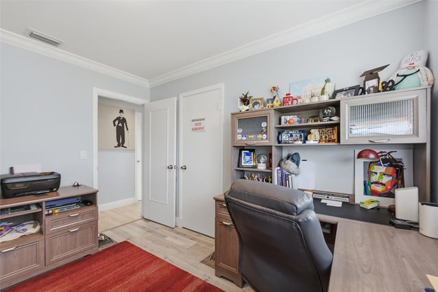 807 W Ocean Ave, Lantana, FL 33462