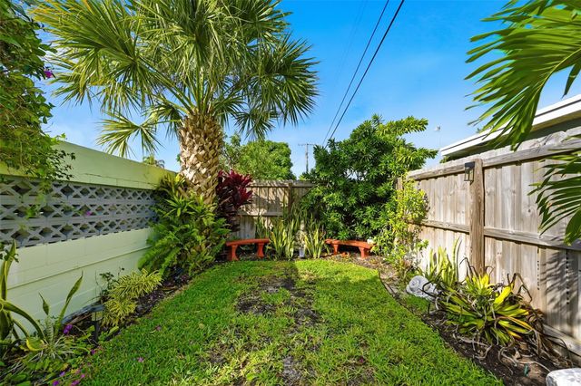 807 W Ocean Ave, Lantana, FL 33462