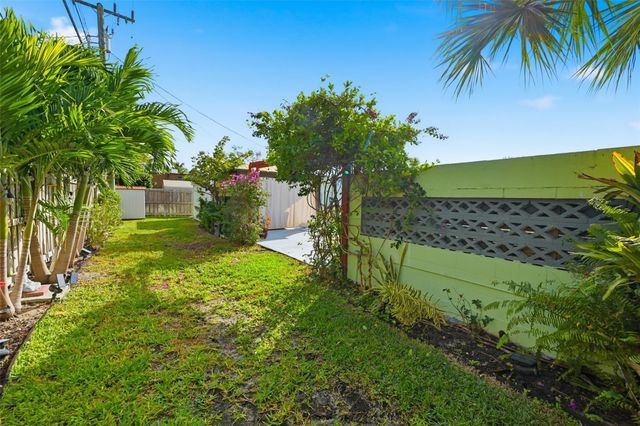 807 W Ocean Ave, Lantana, FL 33462