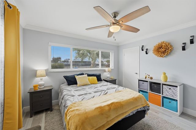 807 W Ocean Ave, Lantana, FL 33462