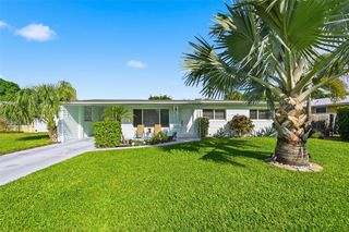 807 W Ocean Ave, Lantana, FL 33462