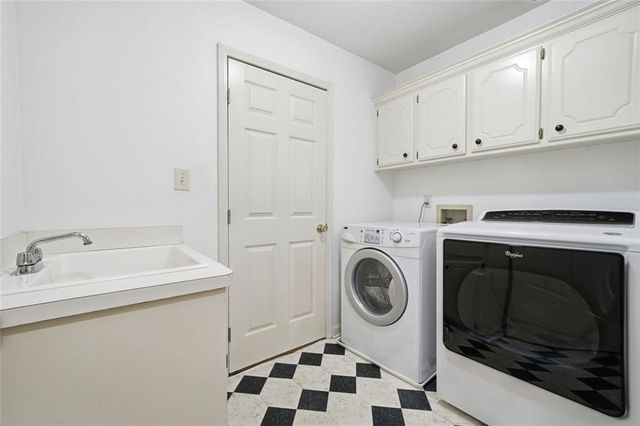 4025 CHIPLEY Court, Roswell, GA 30075