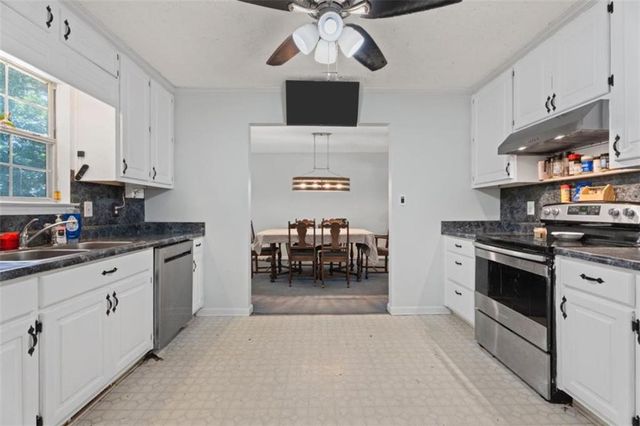218 River Trace Court, Mcdonough, GA 30253