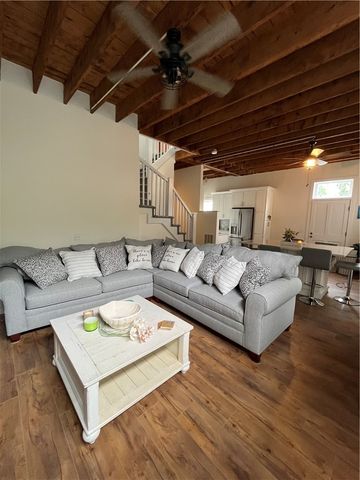 45 Ayrault Street C2, Newport, RI 02840