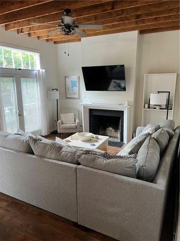 45 Ayrault Street C2, Newport, RI 02840